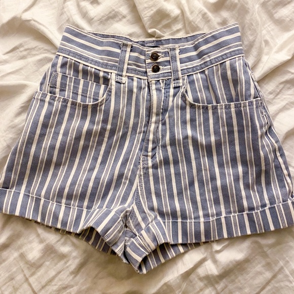 BDG High Rise Jean Shorts 🤍 - Picture 1 of 2